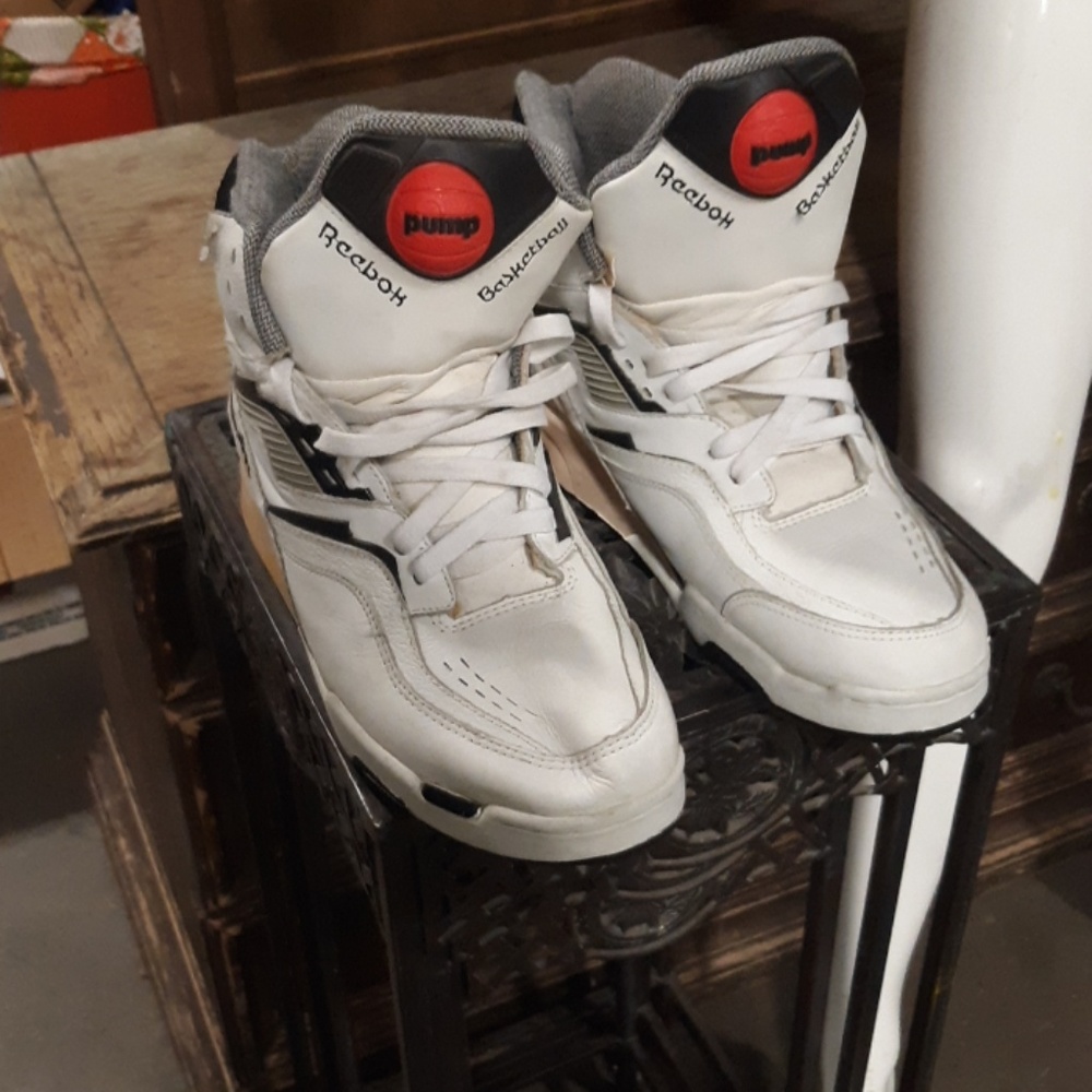 ORIGINAL 1989 Reebok Pumps... NOT REISSUED